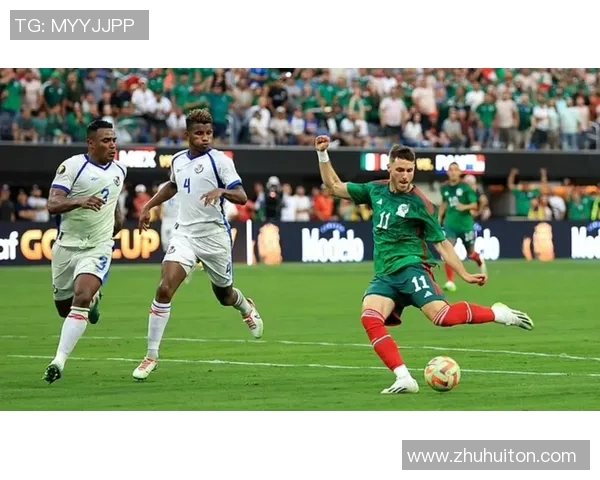 德国队在友谊赛中以四比一战胜墨西哥队展现强大实力